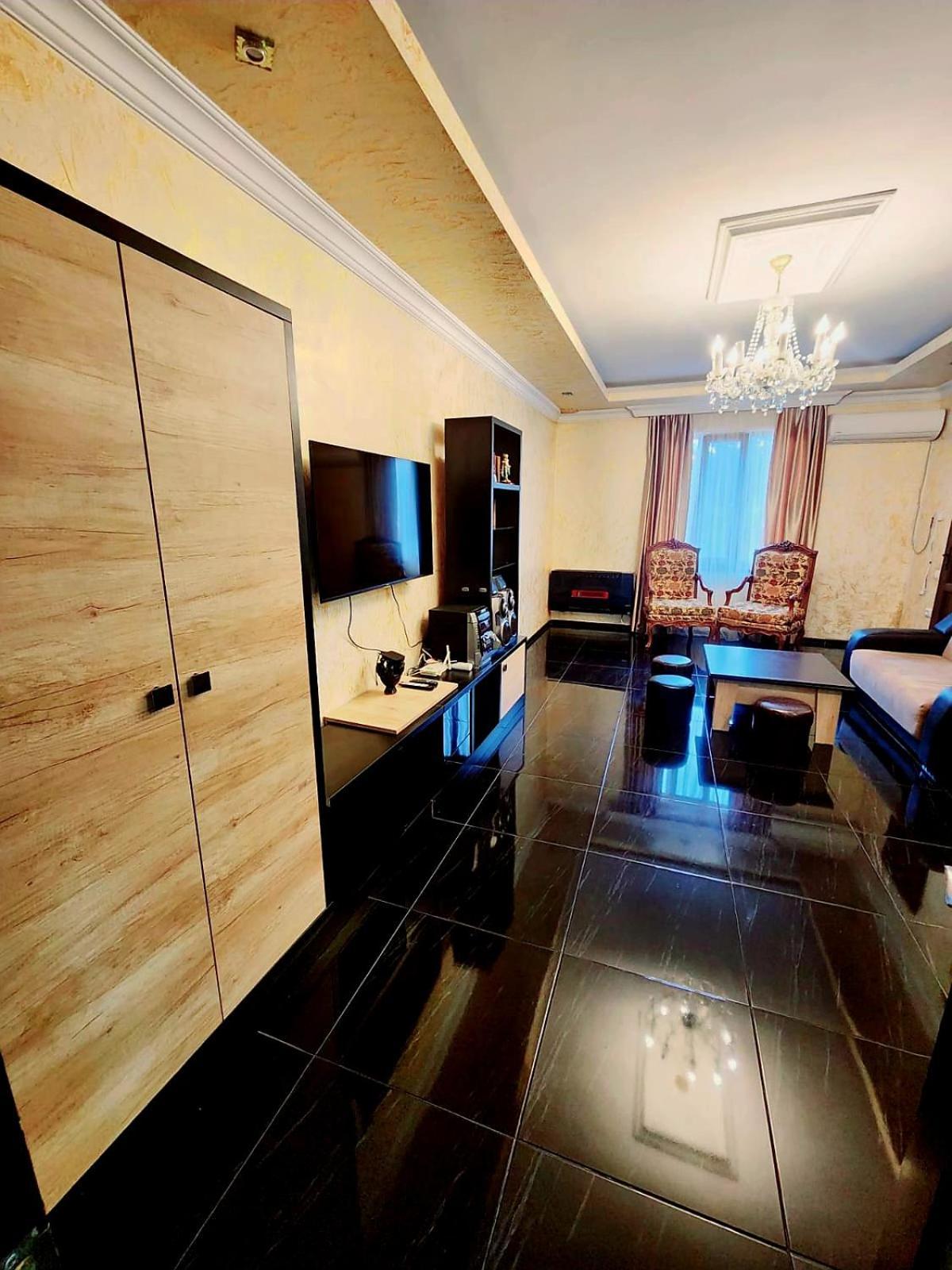 Villa In Tsjakvi Eksteriør bilde